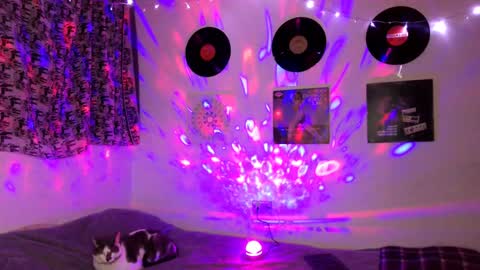 Alex online show from 4, 12, 2024