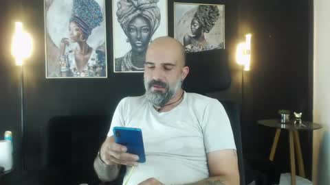 Alex Saints online show from 4, 5, 2026