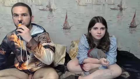 Alex and Sarah online show from 10, 2, 2025