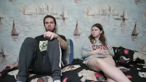 Alex and Sarah online show from 9, 11, 2025