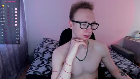 Snapshot of alex_silent chatting on 8, 2, 2025 alex_silent online show from 8, 2, 2025