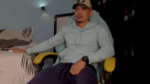 alex_sthorm online show from 17, 11, 2025