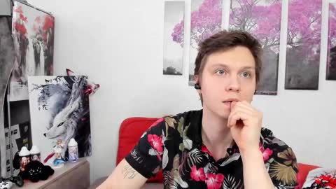 Alex WandHot online show from 6, 3, 2025