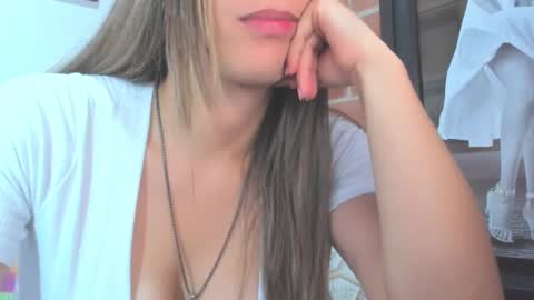 Snapshot of alexa_latina chatting on 6, 3, 2025 alexa latina online show from 6, 3, 2025