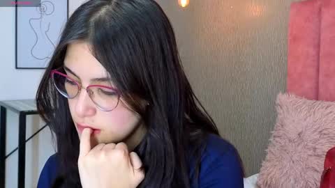 Alexa Thaylor online show from 8, 6, 2026