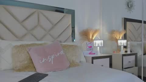 alexa_tobar online show from 24, 1, 2025