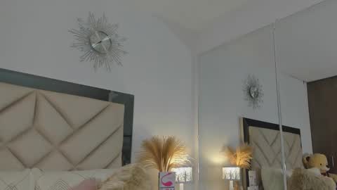 alexa_tobar online show from 28, 2, 2025