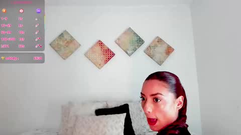 Alexandra Castillo online show from 8, 11, 2025