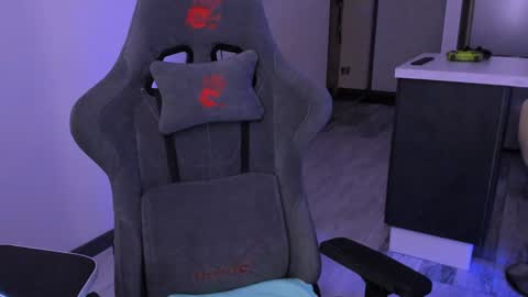 Alexa Mason online show from 2, 2, 2025