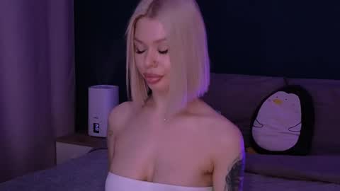 Alexa Mason online show from 28, 2, 2025