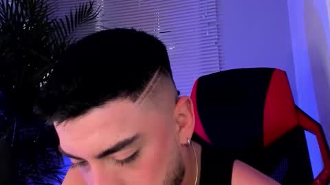 Alexander Diaz online show from 13, 10, 2025