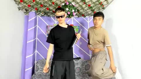 chicos hot online show from 8, 3, 2025