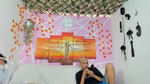 chicos hot online show from 10, 3, 2025