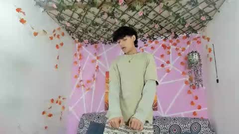 chicos hot online show from 17, 12, 2025