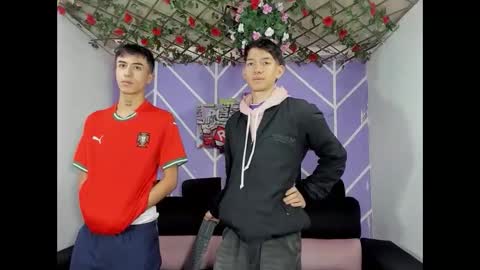 chicos hot online show from 12, 2, 2026