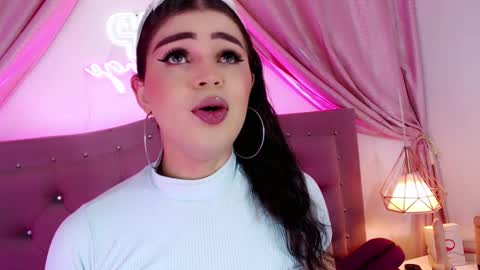 Snapshot of alexandra_evanz chatting on 6, 12, 2024 Alexandra Spellman online show from 6, 12, 2024