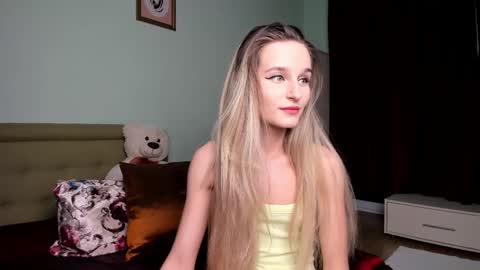 Snapshot of alexasweetblonde chatting on 9, 3, 2025 Alexa online show from 9, 3, 2025