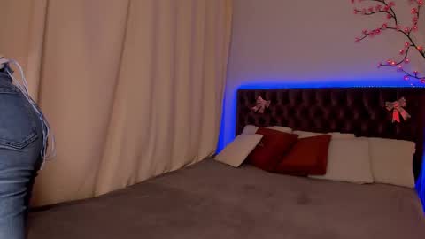 Snapshot of alexawilds chatting on 15, 11, 2025 AlexaWilds online show from 15, 11, 2025