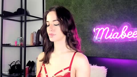 alexisbanx online show from 23, 12, 2024