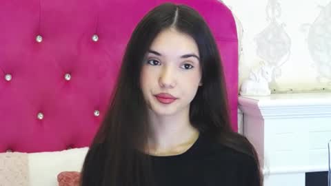 Snapshot of alexisdevine chatting on 18, 6, 2026 alexisdevine online show from 18, 6, 2026