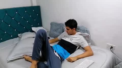 Snapshot of alexispaez457062 chatting on 1, 2, 2025 Alexis online show from 1, 2, 2025