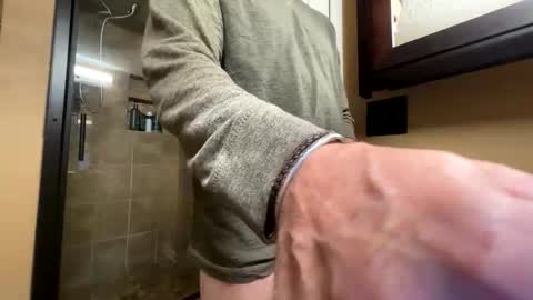 Snapshot of alexjamess100 chatting on 8, 11, 2025 Alex online show from 8, 11, 2025