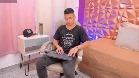 Snapshot of alexkiran chatting on 19, 3, 2026 alexkiran online show from 19, 3, 2026