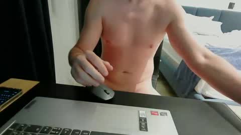 Snapshot of alexpiloto chatting on 13, 11, 2025 alexpiloto online show from 13, 11, 2025