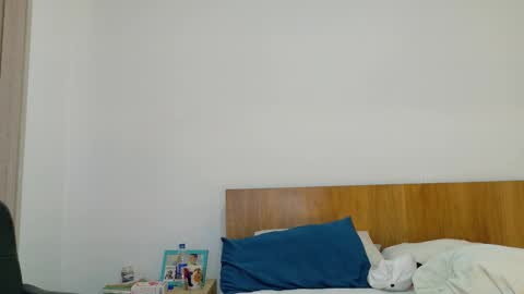 Snapshot of alextwunkk chatting on 8, 3, 2026 Alex online show from 8, 3, 2026