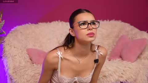 Alexxis Rae online show from 9, 7, 2026