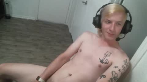 Snapshot of alexxxmic chatting on 21, 10, 2025 Alexxxmic online show from 21, 10, 2025