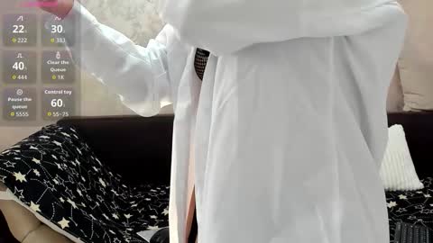 Snapshot of alexya_kat chatting on 17, 10, 2025 alexya_kat online show from 17, 10, 2025