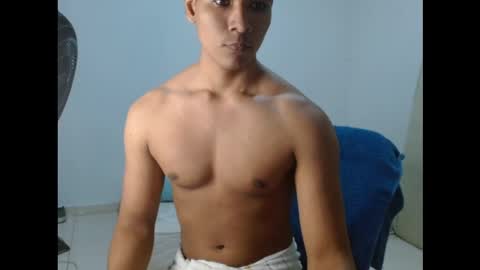 Snapshot of alfred_cantillo chatting on 26, 9, 2025 alfred_cantillo online show from 26, 9, 2025