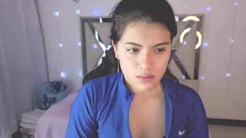 Carolina Join The Fan Club  online show from 26, 11, 2025