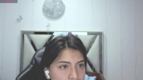 Carolina Join The Fan Club  online show from 28, 11, 2025