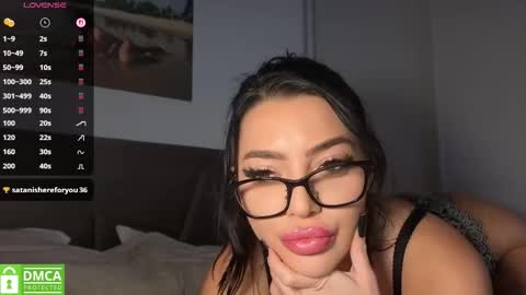 A R Y A  T I A online show from 8, 11, 2025