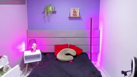 alice_brookss_ online show from 29, 1, 2025