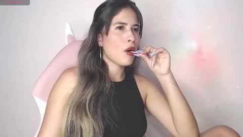 alice_cespedes online show from 2, 11, 2025