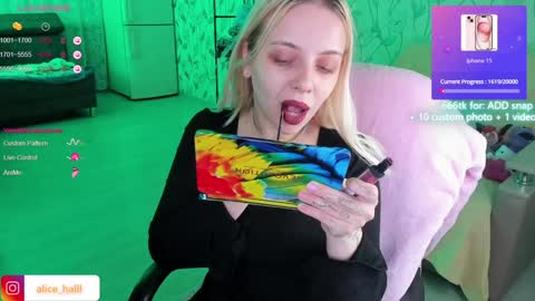 alice_halle online show from 5, 12, 2024