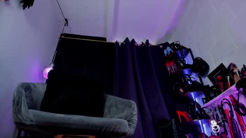 Mistress Alice. online show from 3, 1, 2025