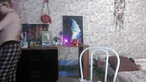 Snapshot of alice_peach chatting on 1, 1, 2025 bigclit daddy squirt bigdildo fit online show from 1, 1, 2025