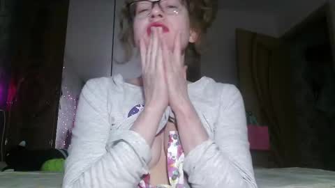 Snapshot of alice_peach chatting on 11, 2, 2025 bigclit daddy squirt bigdildo fit online show from 11, 2, 2025