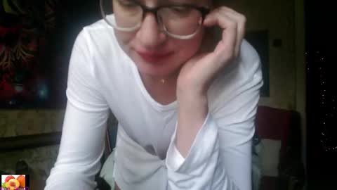 Snapshot of alice_peach chatting on 25, 9, 2025 bigclit daddy squirt bigdildo fit online show from 25, 9, 2025