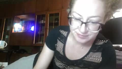 Snapshot of alice_peach chatting on 3, 10, 2025 bigclit daddy squirt bigdildo fit online show from 3, 10, 2025