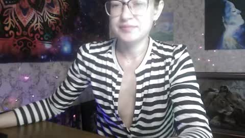 Snapshot of alice_peach chatting on 9, 10, 2025 bigclit daddy squirt bigdildo fit online show from 9, 10, 2025