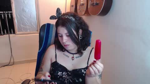 Alicia Aldara online show from 31, 10, 2025