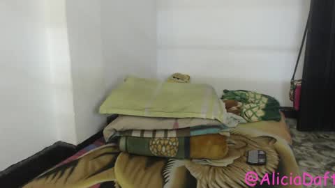 Alicia Aldara online show from 12, 7, 2026