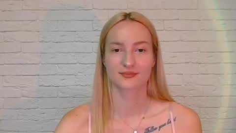 Snapshot of alice_sweet_01 chatting on 17, 6, 2026 Alice online show from 17, 6, 2026