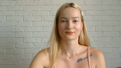 Snapshot of alice_sweet_01 chatting on 16, 7, 2026 Alice online show from 16, 7, 2026