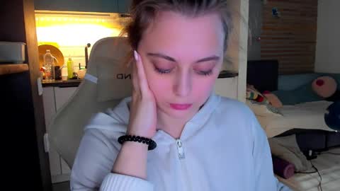 Snapshot of alice_wander chatting on 30, 3, 2026 Alice online show from 30, 3, 2026